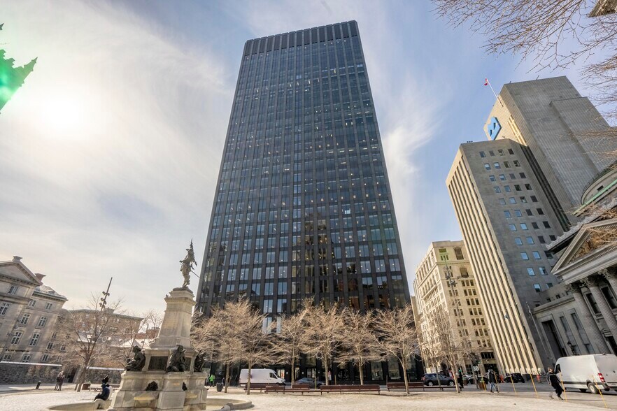 More Photos Of 500 Pl D'armes, Montréal Coworking Space