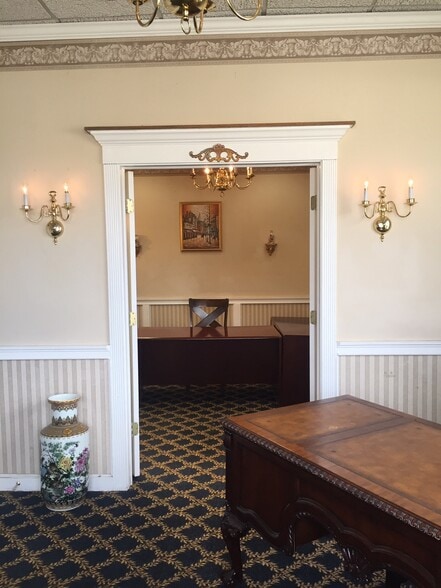 More Photos Of 950 Jericho Tpke, Westbury Office For Sale