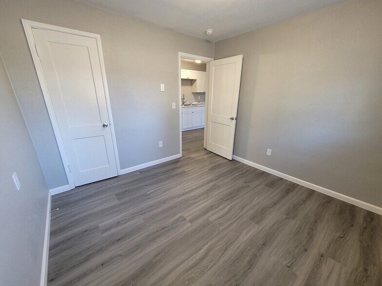 More Photos Of 1351 Iowa Ave SE, Huron Apartments For Sale