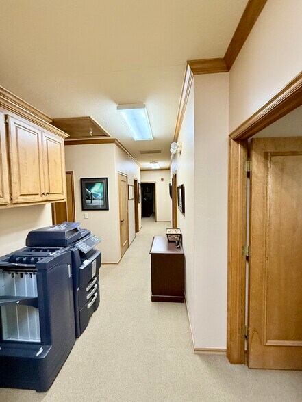 More Photos Of 417 W 18th St, Edmond Unknown For Lease