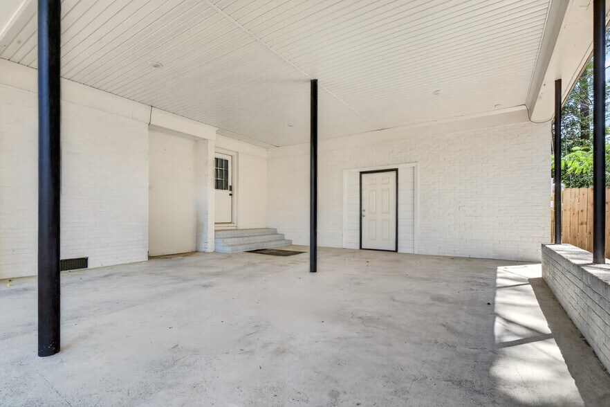 More Photos Of 1120 Central Ave, Summerville Office For Sale