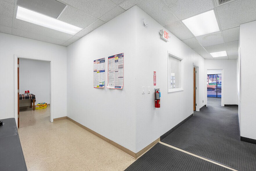 More Photos Of 9119 N 7th St, Phoenix Office For Lease