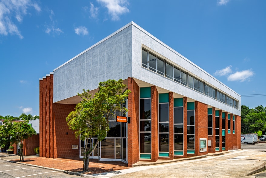 Primary Photo Of 130 N Steele St, Sanford Storefront Retail Office For Lease