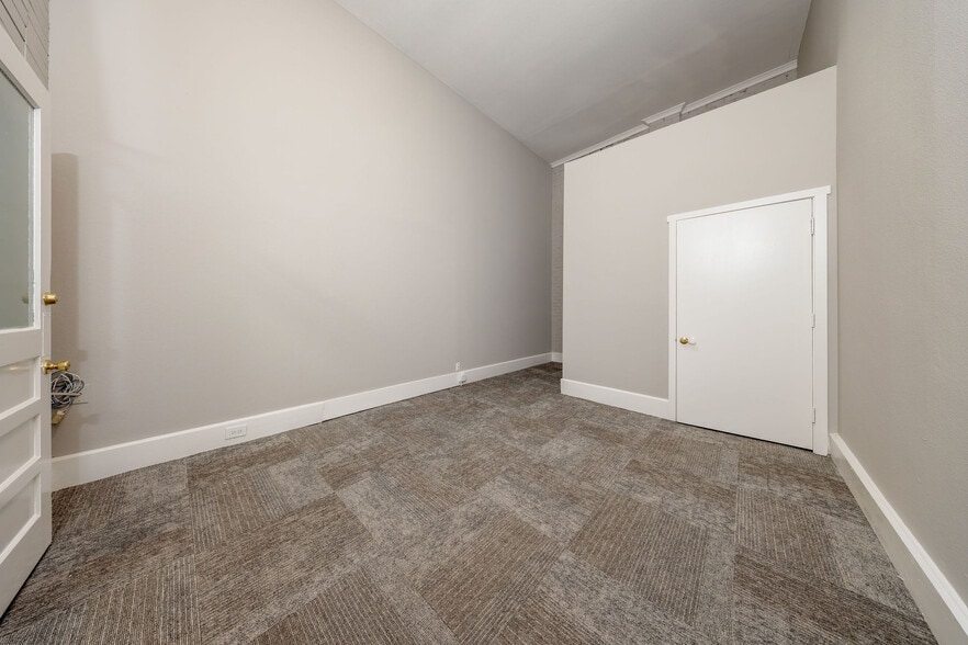 More Photos Of 121 E 1st St, Sanford Office Residential For Sale