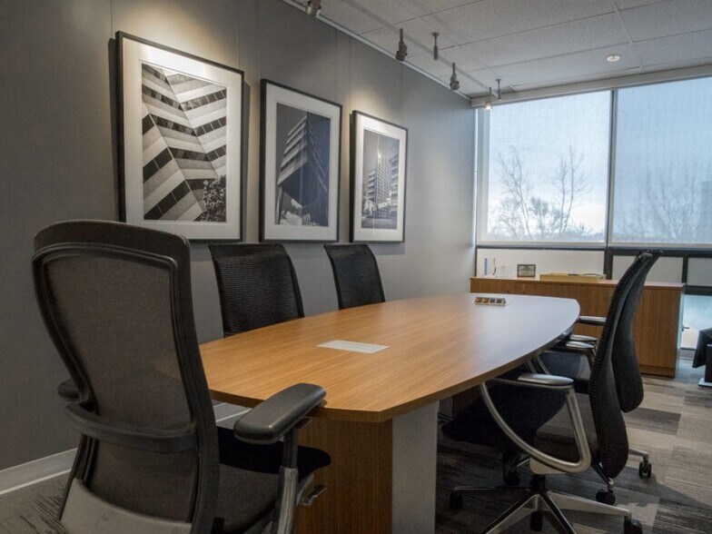 More Photos Of 4998 Boul De Maisonneuve O, Westmount Apartments For Lease