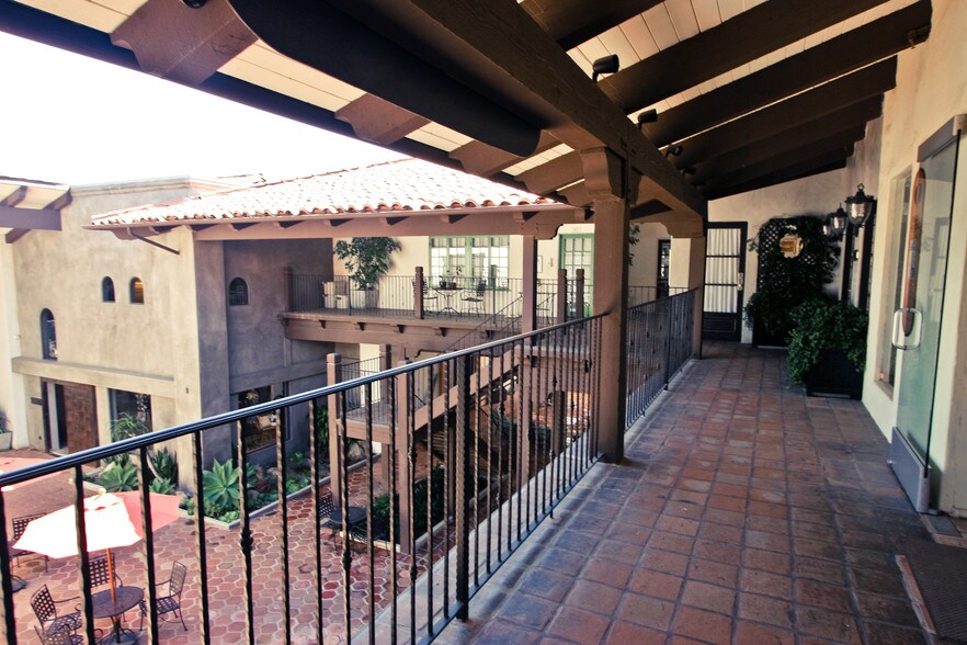 More Photos Of 23410 Civic Center Way, Malibu General Retail For Sale