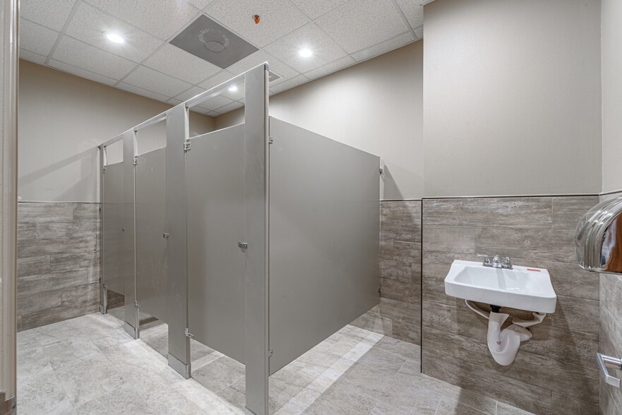 More Photos Of 20519 Rhodes Rd, Spring Lodge Meeting Hall For Sale