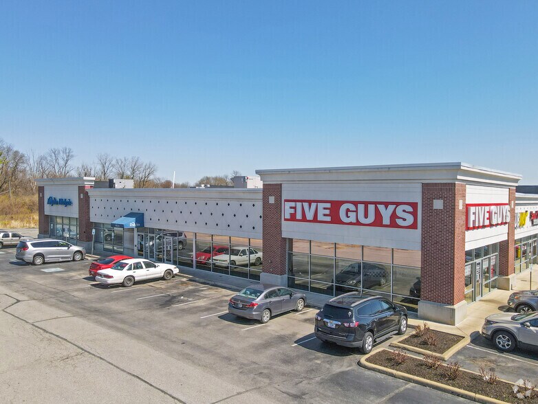 More Photos Of 9210 Rockville Rd, Indianapolis Storefront For Lease