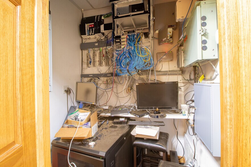 More Photos Of 335 S 1250 W, Lindon Self Storage For Lease