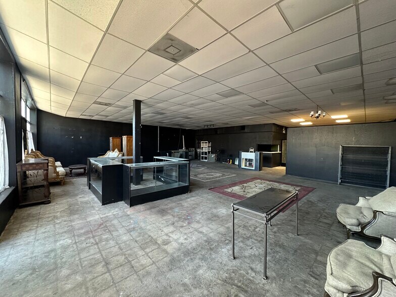 More Photos Of 7034-7042 Harrisburg Blvd, Houston Unknown For Lease