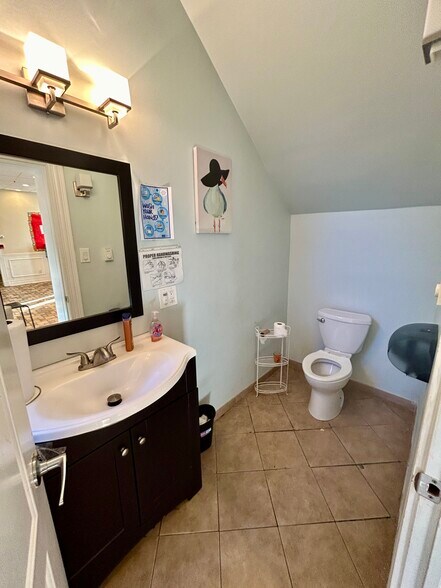 More Photos Of 2324 W 111th St, Chicago Apartments For Lease