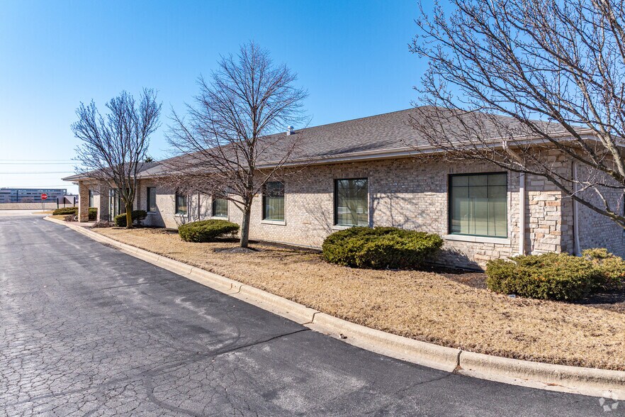 More Photos Of 1551 E Fabyan Pky, Geneva Office For Sale