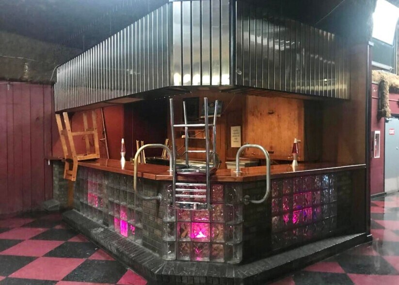 More Photos Of 2807 N Arkanasas Ave, Russellville General Retail For Sale