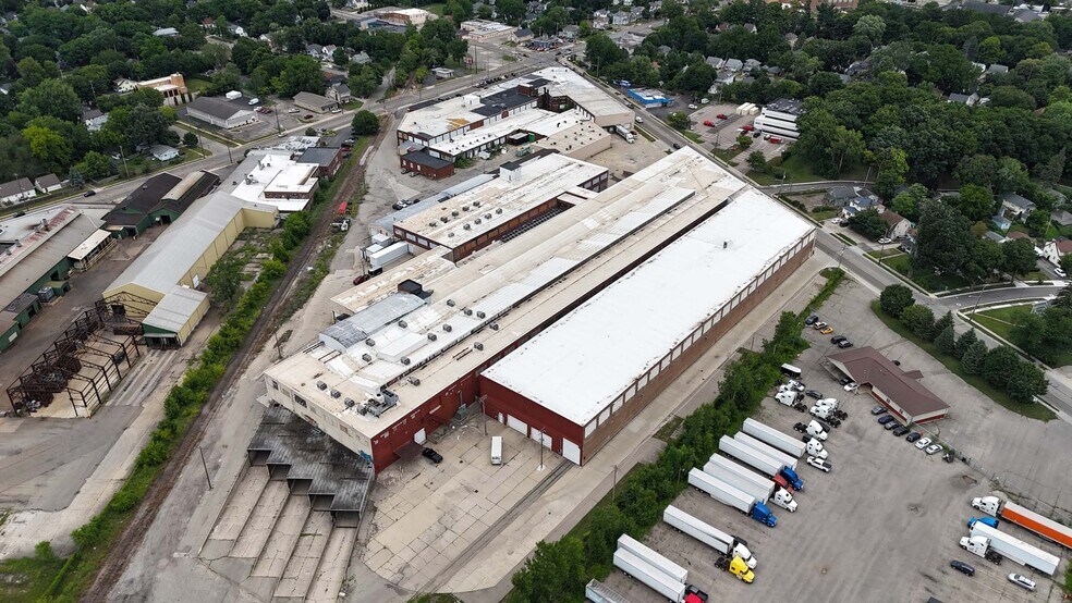 More Photos Of 2120 S Washington Ave, Lansing Warehouse For Sale