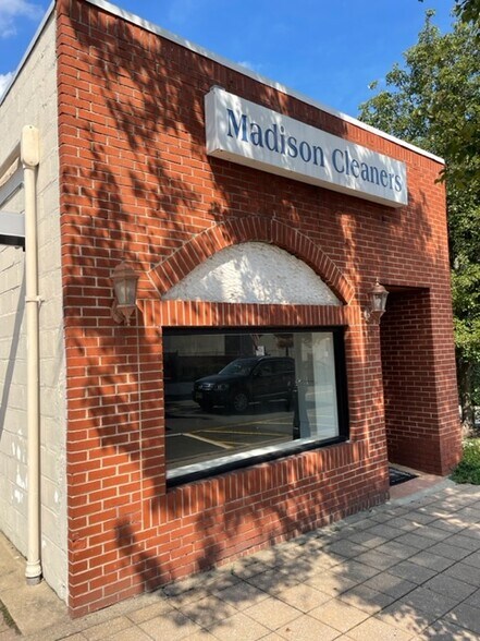 More Photos Of 88 Main St, Madison Freestanding For Sale