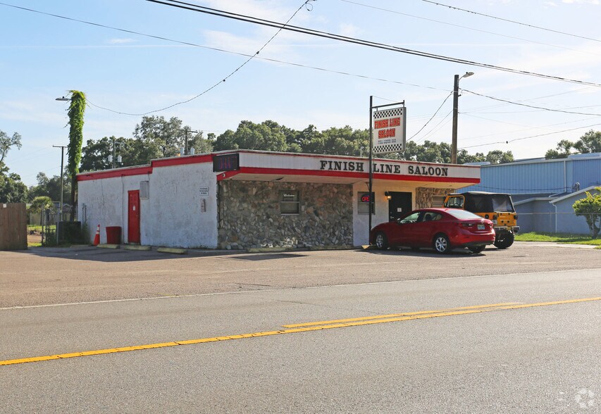More Photos Of 5402 W US Highway 92, Plant City Bar For Sale