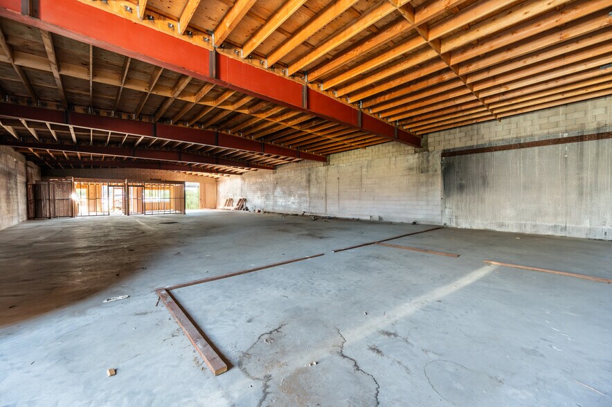 More Photos Of , North Hollywood Unknown For Sale