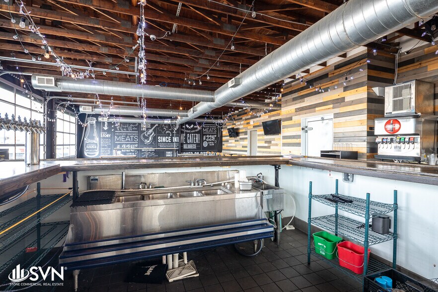 More Photos Of 10318 Taylorsville Rd, Louisville Fast Food For Lease