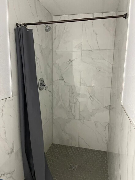 More Photos Of 1816 57th St, Sarasota Warehouse For Sale