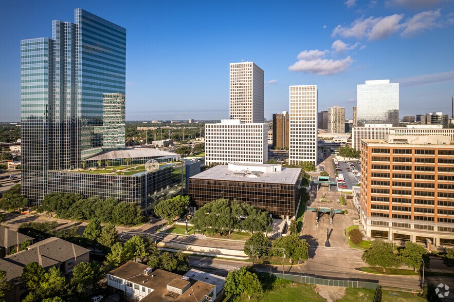 More Photos Of 3800 Buffalo Speedway, Houston Office For Lease