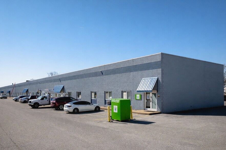 More Photos Of 5222-5232 Tractor Rd, Toledo Unknown For Lease