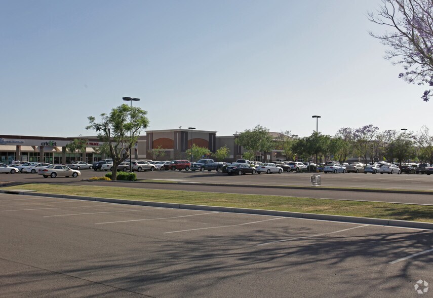 More Photos Of 5715-5775 W Bell Rd, Glendale Unknown For Lease