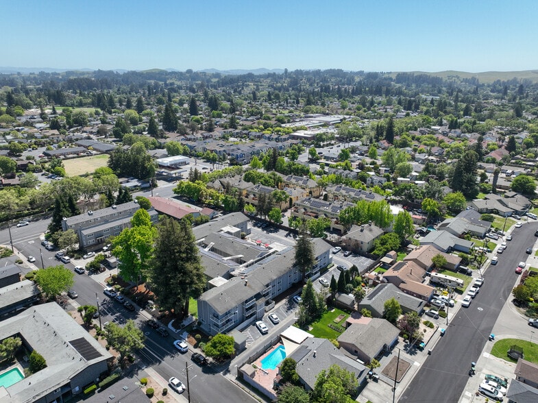 More Photos Of 8025 Beverly Dr, Rohnert Park Apartments For Sale