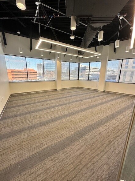 More Photos Of 1604 Spring Hill Rd, Vienna Office For Lease
