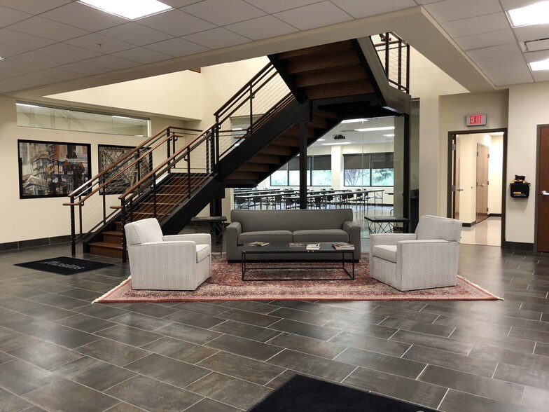 More Photos Of 400 Mosites Way, Pittsburgh Office For Lease