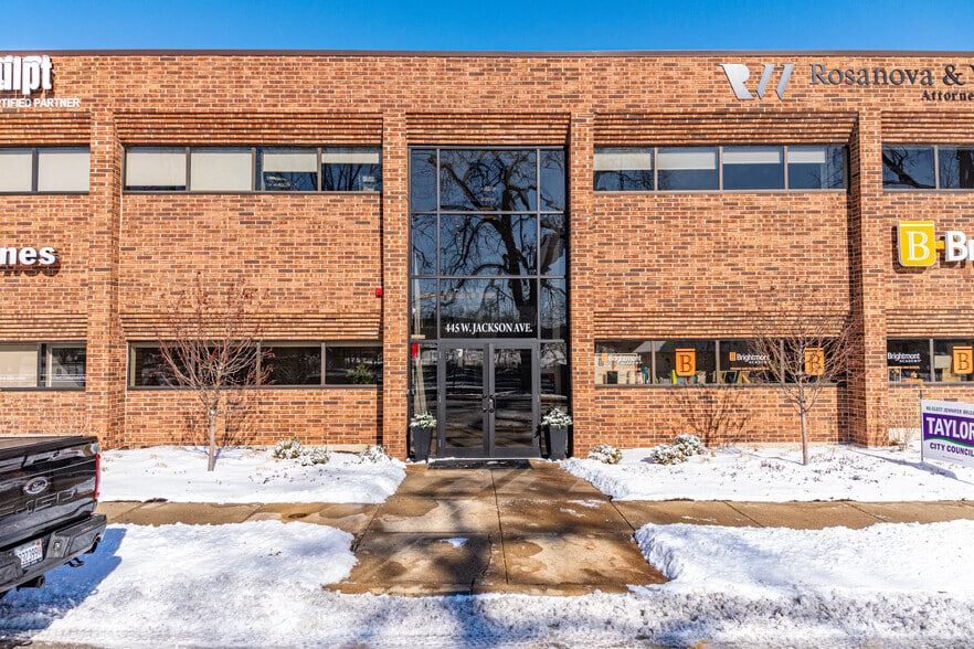 More Photos Of 445 W Jackson Ave, Naperville Medical For Lease