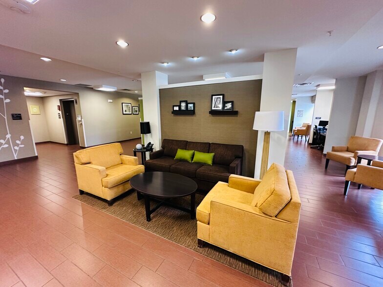 More Photos Of 4450 Rhea County Hwy, Dayton Hotel For Sale