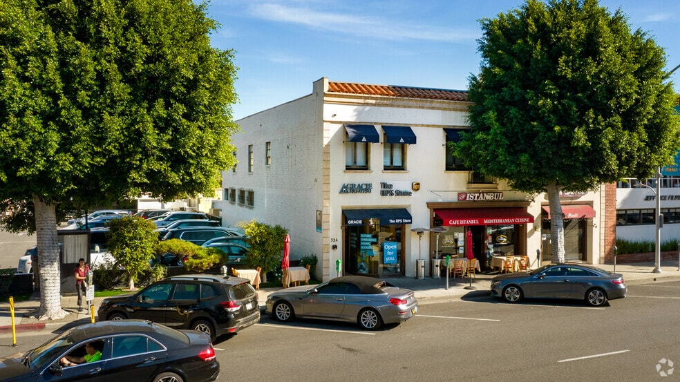 More Photos Of 324-326 S Beverly Dr, Beverly Hills Restaurant For Lease