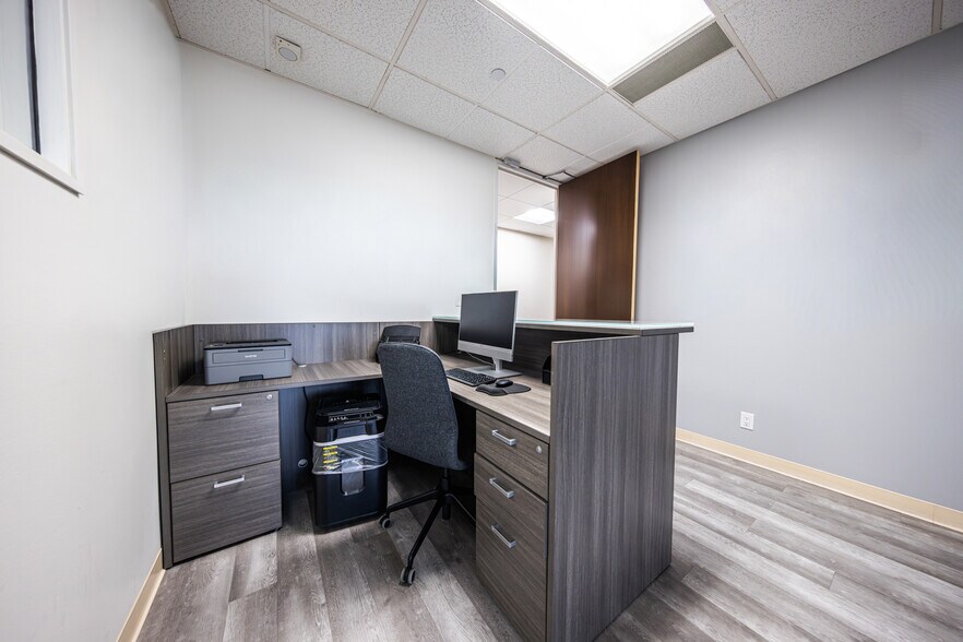 More Photos Of 11777 San Vicente Blvd, Los Angeles Office For Lease