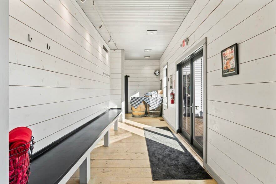 More Photos Of 10 Leeds Junction Rd, Leeds Winery Vineyard For Sale