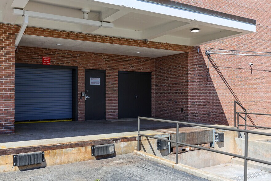 More Photos Of 2357 Warm Springs Rd, Columbus Office For Sale