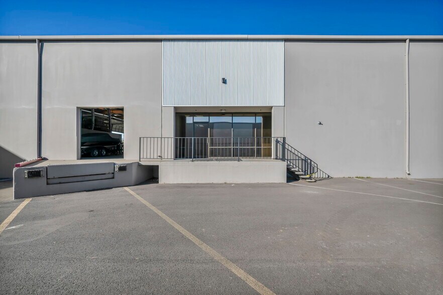 More Photos Of 875 Deming Way, Sparks Industrial For Lease