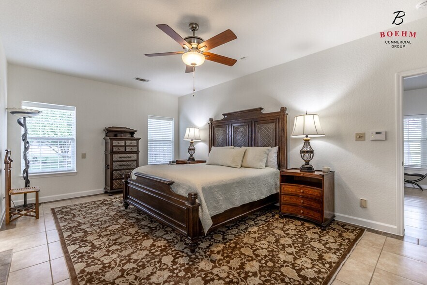 More Photos Of 50500 Interstate 10 W, Comfort Office For Sale