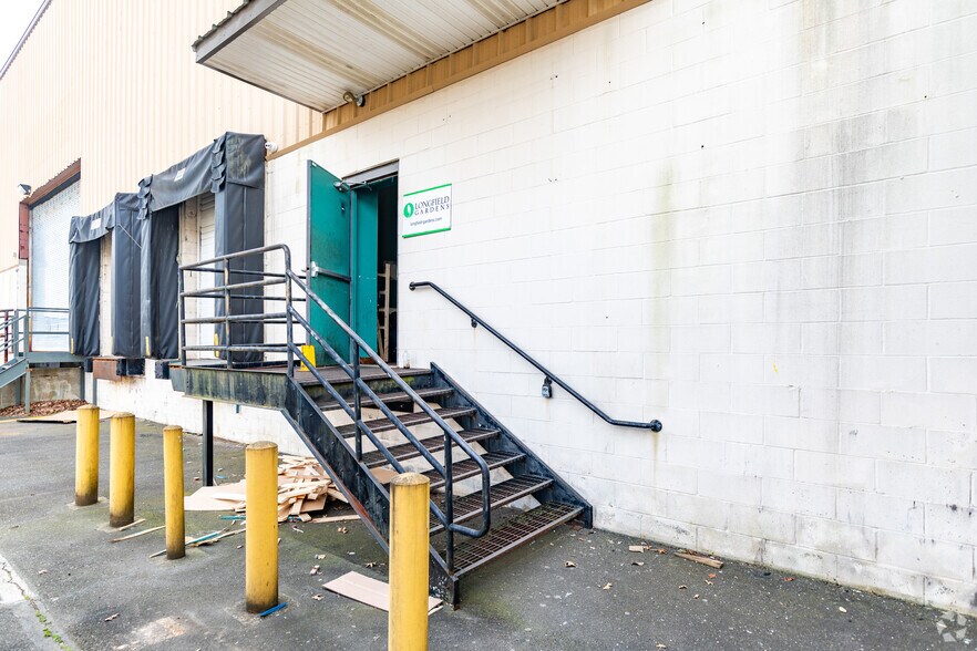 More Photos Of 120 Kenyon Dr, Lakewood Warehouse For Lease