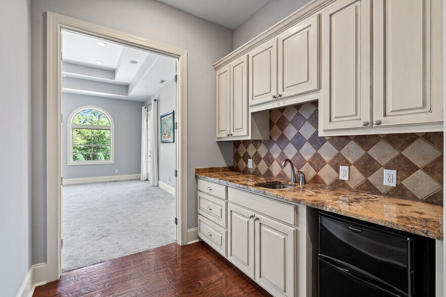 More Photos Of 220 Fincher Rd, Pauline Lodge Meeting Hall For Sale