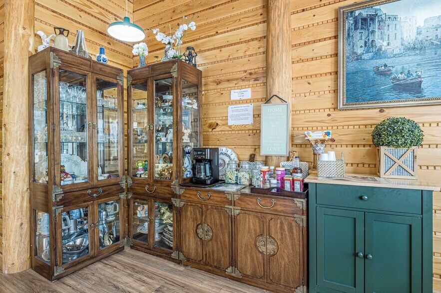 More Photos Of 21221 Baron Lake Dr, Cedaredge Hotel For Sale