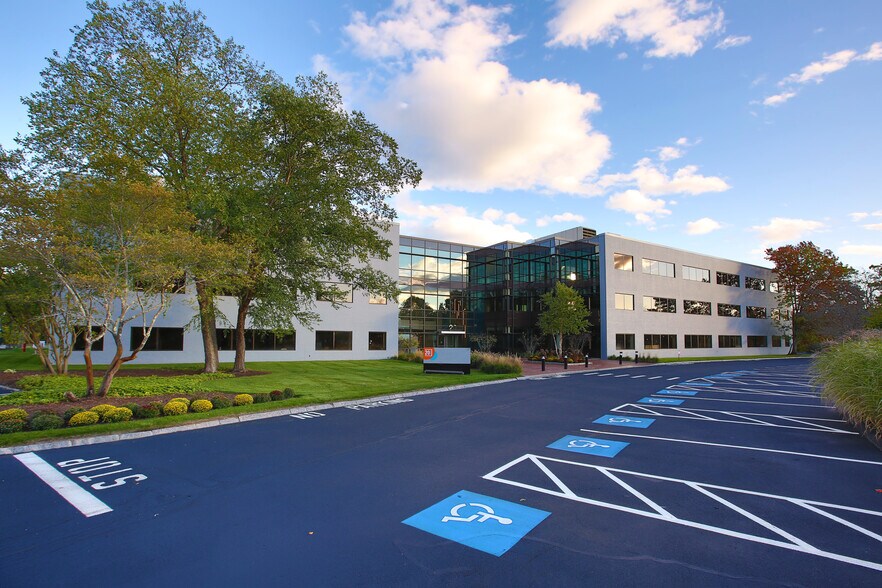 More Photos Of 20 Maguire Rd, Lexington Office For Lease