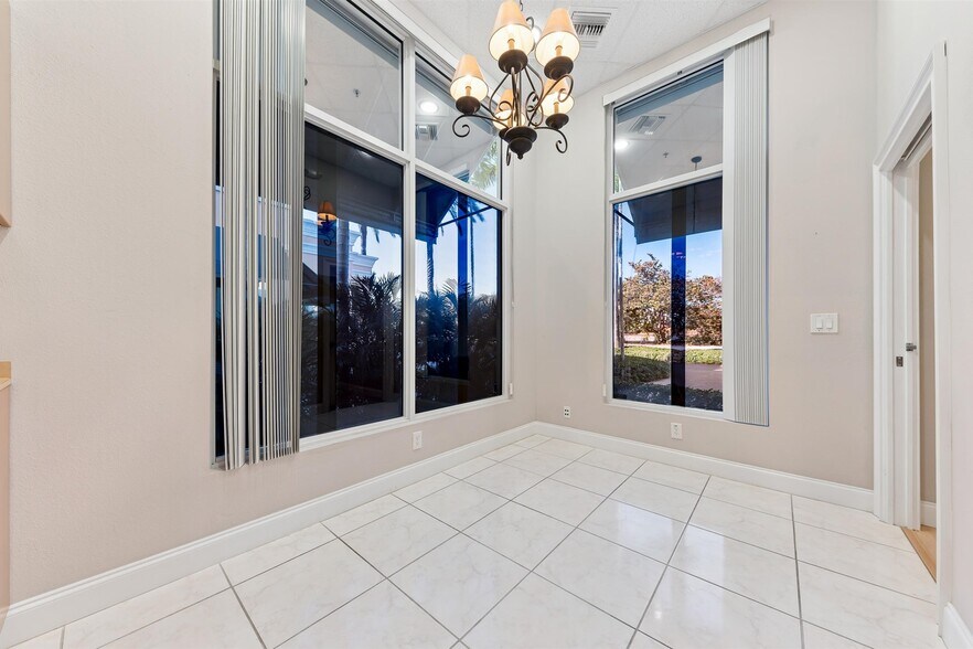 More Photos Of 826 N Dixie Hwy, Lantana Apartments For Sale