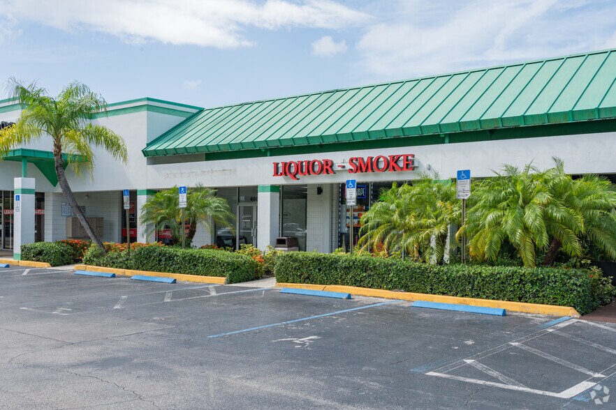 More Photos Of 4970-4998 W Atlantic, Margate Unknown For Lease