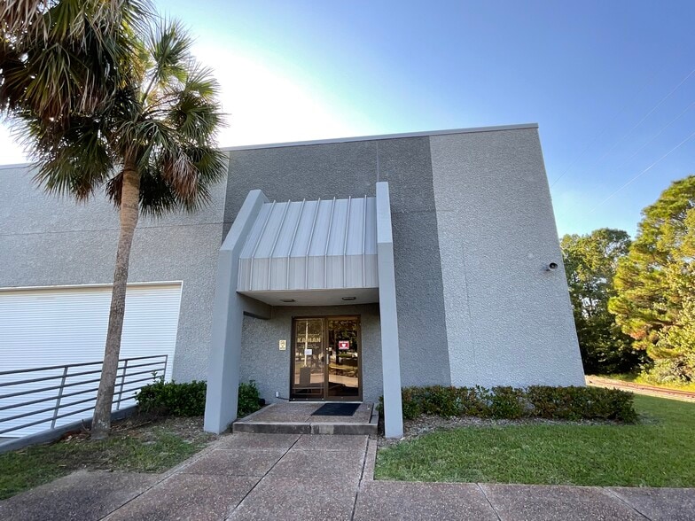 More Photos Of 9410 Parker Ave, Jacksonville Warehouse For Sale