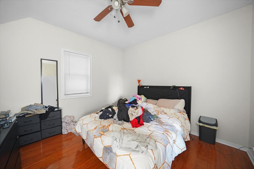 More Photos Of 3501 W Palmer St, Chicago Apartments For Sale