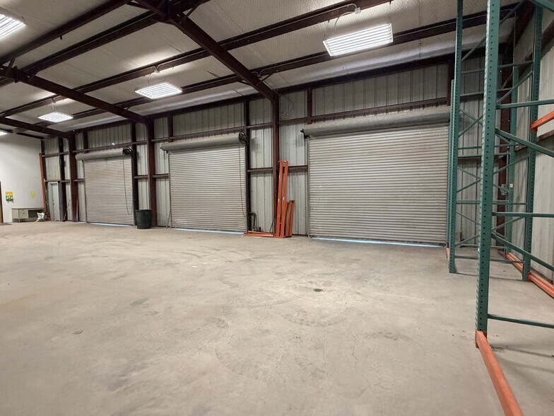 More Photos Of 1308 N Nelson St, Fort Stockton Showroom For Sale