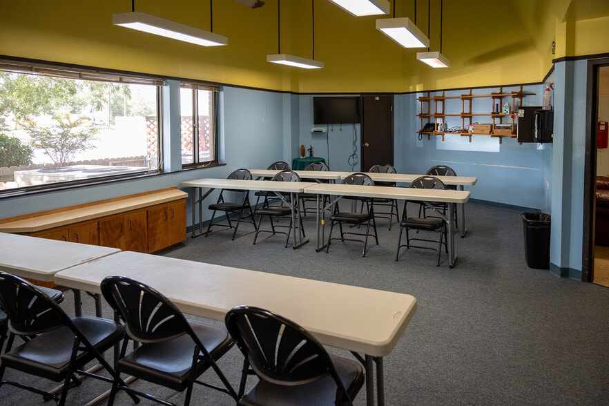 More Photos Of 11011 Hall Rd, Houston Religious Facility For Sale