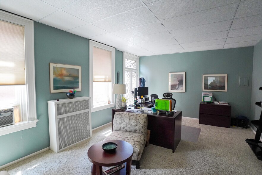 More Photos Of 2404 Auburn Ave, Cincinnati Apartments For Sale