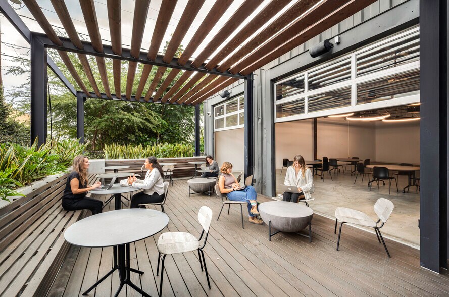 More Photos Of 40 E Verdugo Ave, Burbank Coworking Space