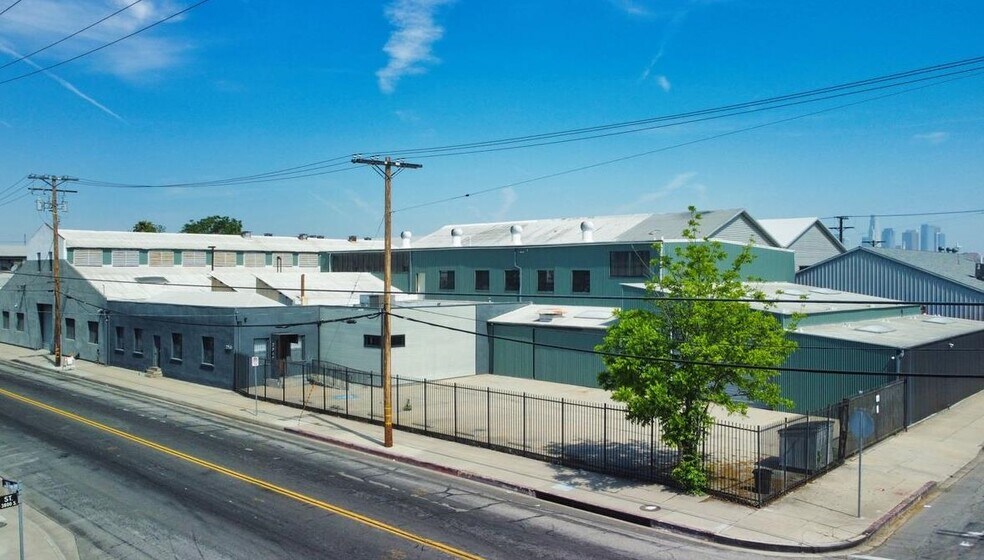 More Photos Of 2049-2053 E 38th St, Vernon Warehouse For Sale